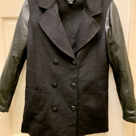 NORDSTROM exclusive ST. JOHN black coat. - Picture 2 of 4